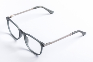 ÓCULOS DE GRAU M LUX UNISSEX CINZA EM METAL E ACETATO