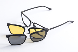 ÓCULOS CLIP ON RIZZ MASCULINO PRETO EM ACETATO